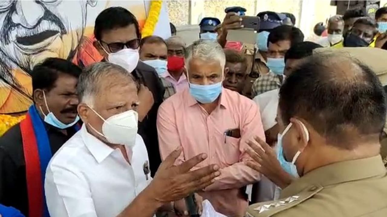 #MahatmaGandhi: கோட்சே காந்தியை கொல்லவில்லை..! காம்ரேடுகளிடம் மல்லுகட்டிய கோவை போலீஸ்... பரபர வீடியோ