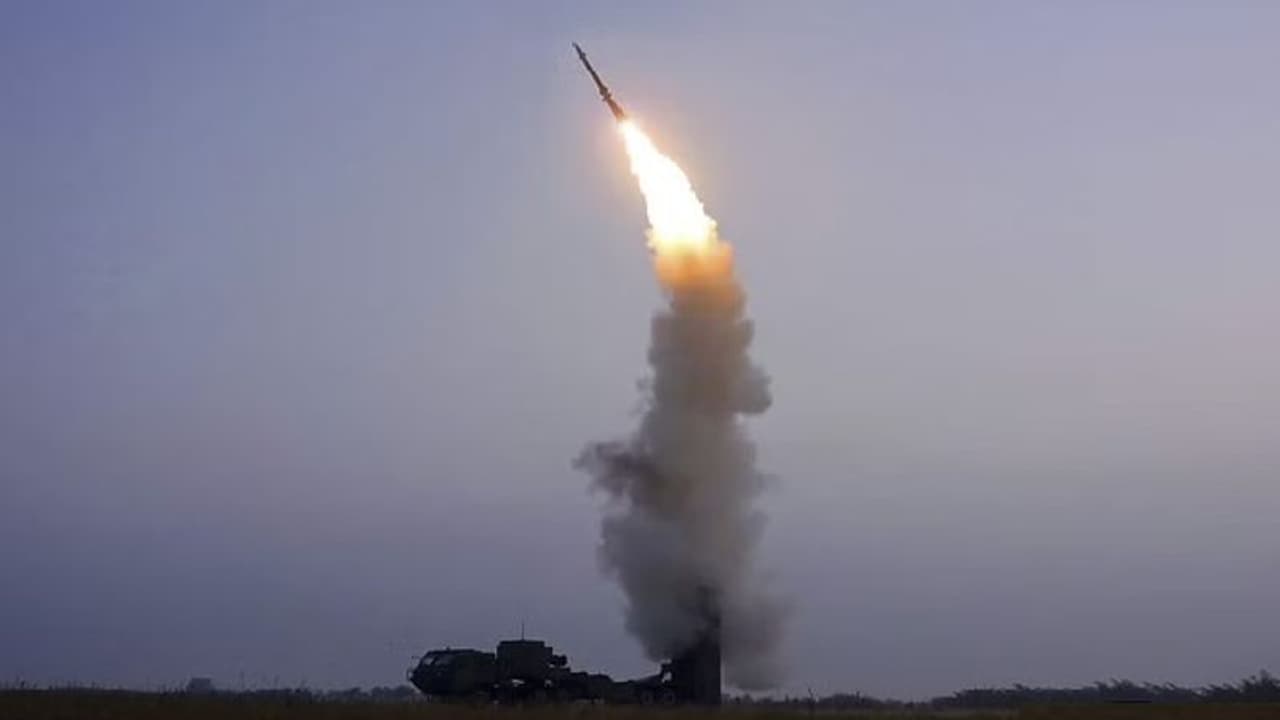 ஒரே மாதத்தில் 7 ஏவுகணை சோதனை... வடகொரியாவுக்கு உலக நாடுகள் கண்டனம்!! ஒரே மாதத்தில் 7 ஏவுகணை சோதனை... வடகொரியாவுக்கு உலக நாடுகள் கண்டனம்!!