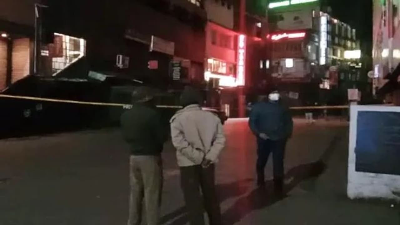 शिलांग के पुलिस बाजार में IED Blast, साप्ताहिक बंदी के चलते टला बड़ा हादसा, कोई घायल नहीं शिलांग के पुलिस बाजार में IED Blast, साप्ताहिक बंदी के चलते टला बड़ा हादसा, कोई घायल नहीं