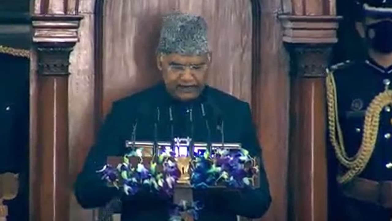 Budget2022 :பெண்களுக்கு முன்னுரிமை.. முத்தலாக் முறை ரத்து.. குடியரசுத்தலைவரின் உரையில் உள்ள சிறப்பம்சங்கள்.! Budget2022 :பெண்களுக்கு முன்னுரிமை.. முத்தலாக் முறை ரத்து.. குடியரசுத்தலைவரின் உரையில் உள்ள சிறப்பம்சங்கள்.!