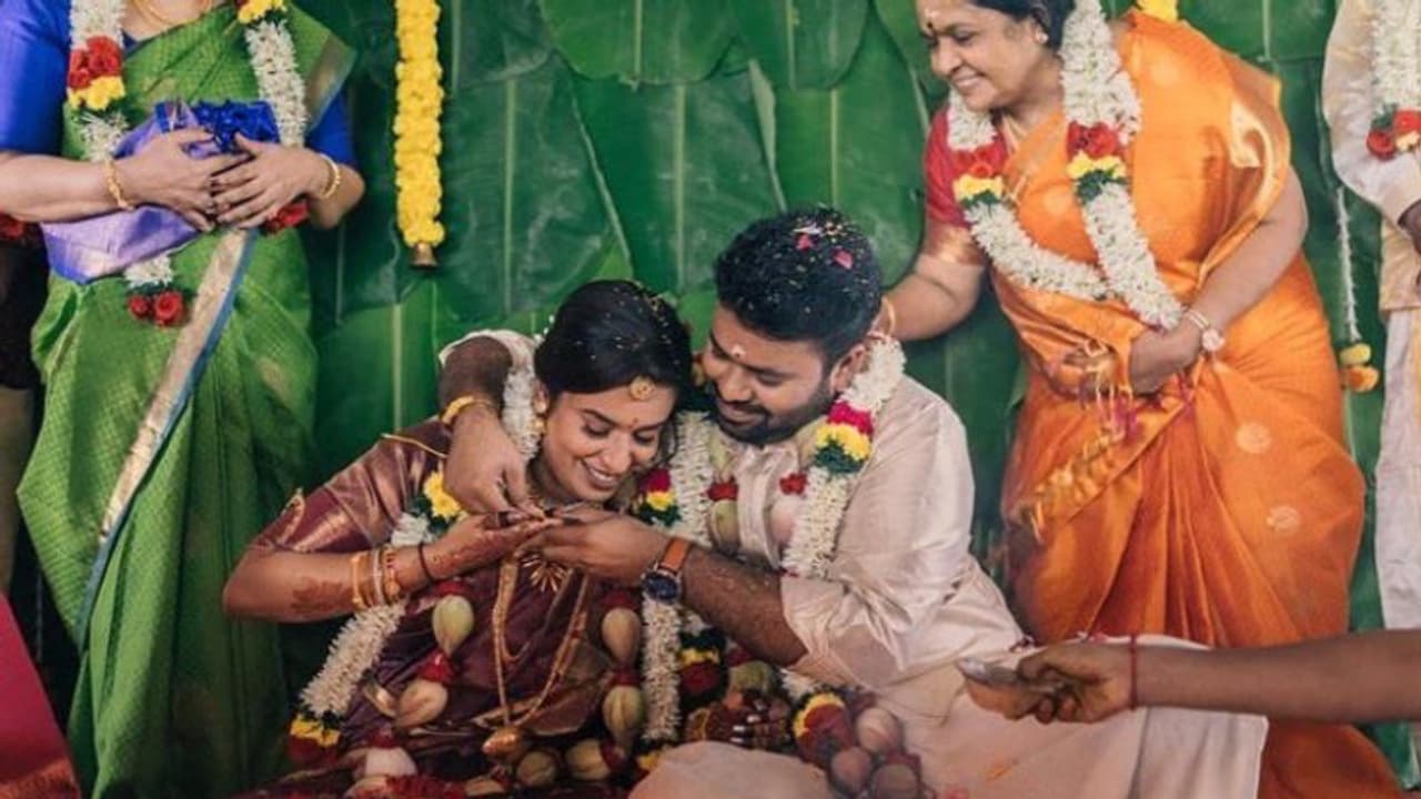 Ashwin saravanan marriage : சக எழுத்தாளரை காதலித்து கரம்பிடித்த நயன்தாரா பட இயக்குனர் குவியும் வாழ்த்துக்கள்