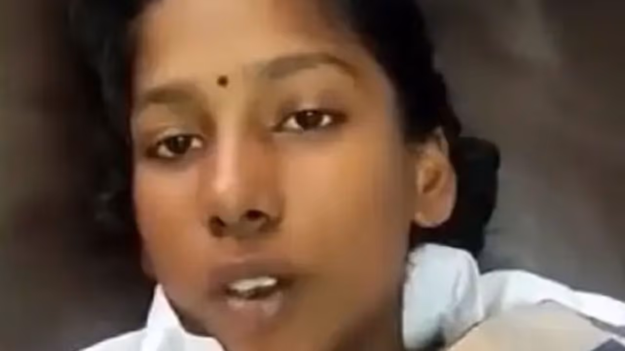 तंजावुर सुसाइड मामला ; मद्रास हाईकोर्ट ने दिए CBI जांच के आदेश, मिशनरी स्कूल पर लगा है धर्म परिवर्तन का आरोप तंजावुर सुसाइड मामला ; मद्रास हाईकोर्ट ने दिए CBI जांच के आदेश, मिशनरी स्कूल पर लगा है धर्म परिवर्तन का आरोप