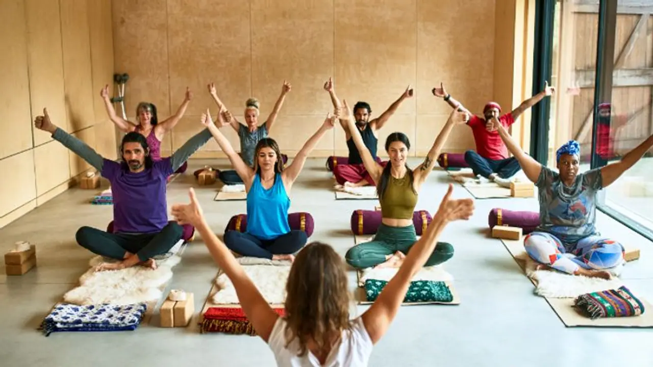 নিয়মিত যোগাভ্যাস মুক্তি দেবে পাকা চুলের সমস্যা থেকে, রইল ৫টি আসনের হদিশ নিয়মিত যোগাভ্যাস মুক্তি দেবে পাকা চুলের সমস্যা থেকে, রইল ৫টি আসনের হদিশ