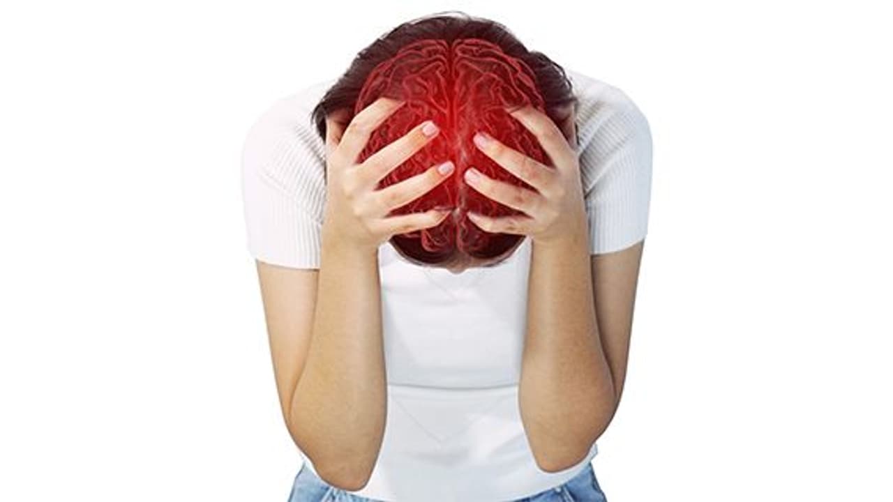 கொரோனாவால் மூளை பக்கவாதம் தாக்கும் அபாயம்.. அதிரவைக்கும் ஆய்வு முடிவு. கொரோனாவால் மூளை பக்கவாதம் தாக்கும் அபாயம்.. அதிரவைக்கும் ஆய்வு முடிவு.