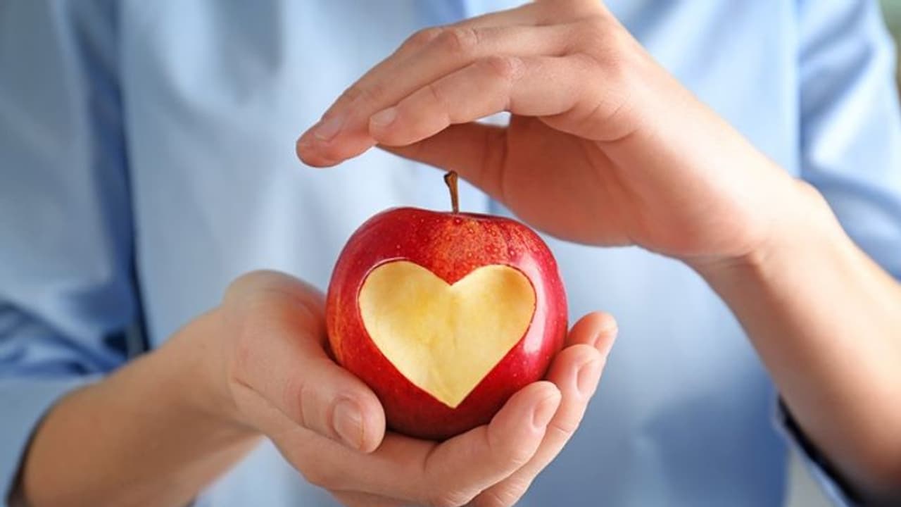 Cholesterol Diet: കൊളസ്ട്രോള്‍ കുറയ്ക്കാന്‍ ഡയറ്റില്‍ ഉള്‍പ്പെടുത്താം ഈ ഏഴ് ഭക്ഷണങ്ങള്‍...