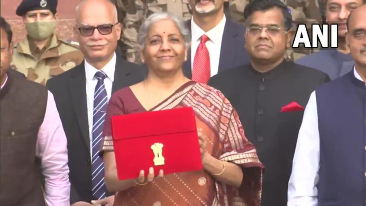 Union Budget 2022 : আগামী ৫ বছরে ৬০ লক্ষ চাকরির প্রতিশ্রুতি নির্মলার, বাজেট অধিবেশনেই বড় ঘোষণা অর্থমন্ত্রীর Union Budget 2022 : আগামী ৫ বছরে ৬০ লক্ষ চাকরির প্রতিশ্রুতি নির্মলার, বাজেট অধিবেশনেই বড় ঘোষণা অর্থমন্ত্রীর