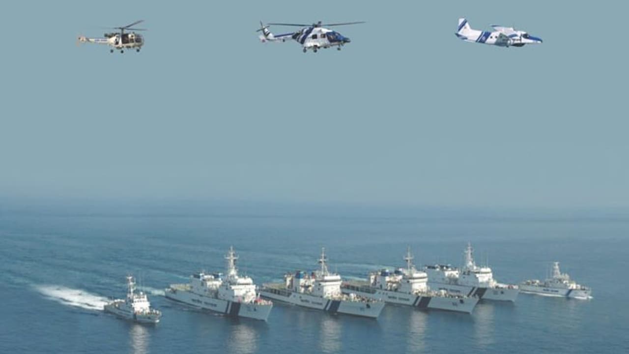 Indian Coast Guard के स्थापना दिवस पर PM मोदी ने बधाई देते हुए tweet किए फोटोज; दुनिया की चौथी सबसे बड़ी ताकत