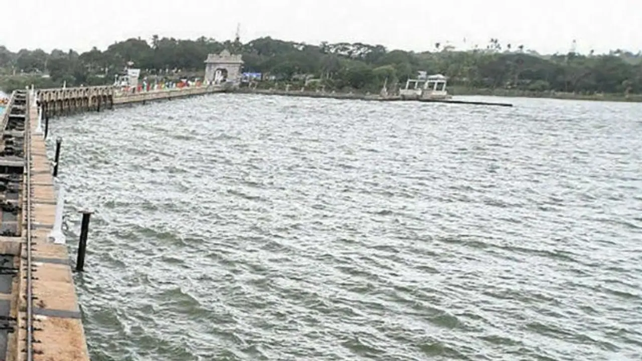 ರಾಮನಗರದಲ್ಲಿ ಮನೆ ಮನೆಗೆ ಕಾವೇರಿ ನೀರು ರಾಮನಗರದಲ್ಲಿ ಮನೆ ಮನೆಗೆ ಕಾವೇರಿ ನೀರು