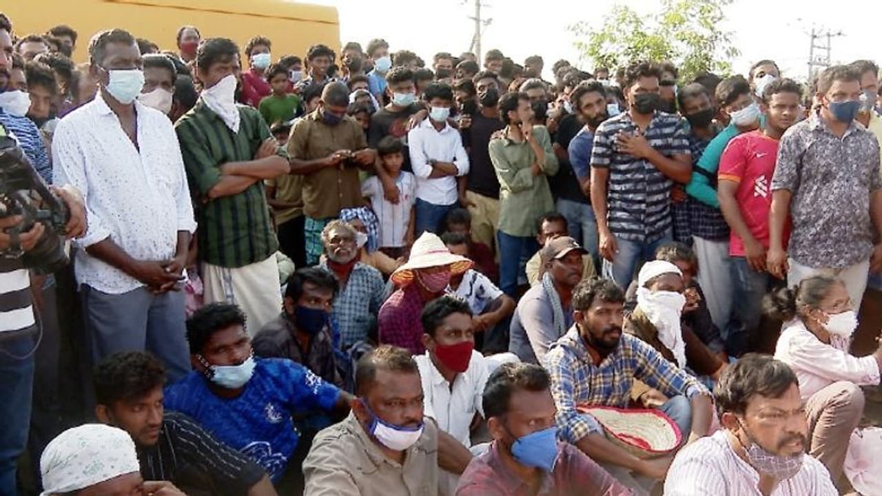 കോഴിക്കോട് വെള്ളയില് മാലിന്യ പ്ലാന്റ് നിർമാണം, പ്രതിഷേധം ശക്തമാക്കി നാട്ടുകാർ കോഴിക്കോട് വെള്ളയില് മാലിന്യ പ്ലാന്റ് നിർമാണം, പ്രതിഷേധം ശക്തമാക്കി നാട്ടുകാർ