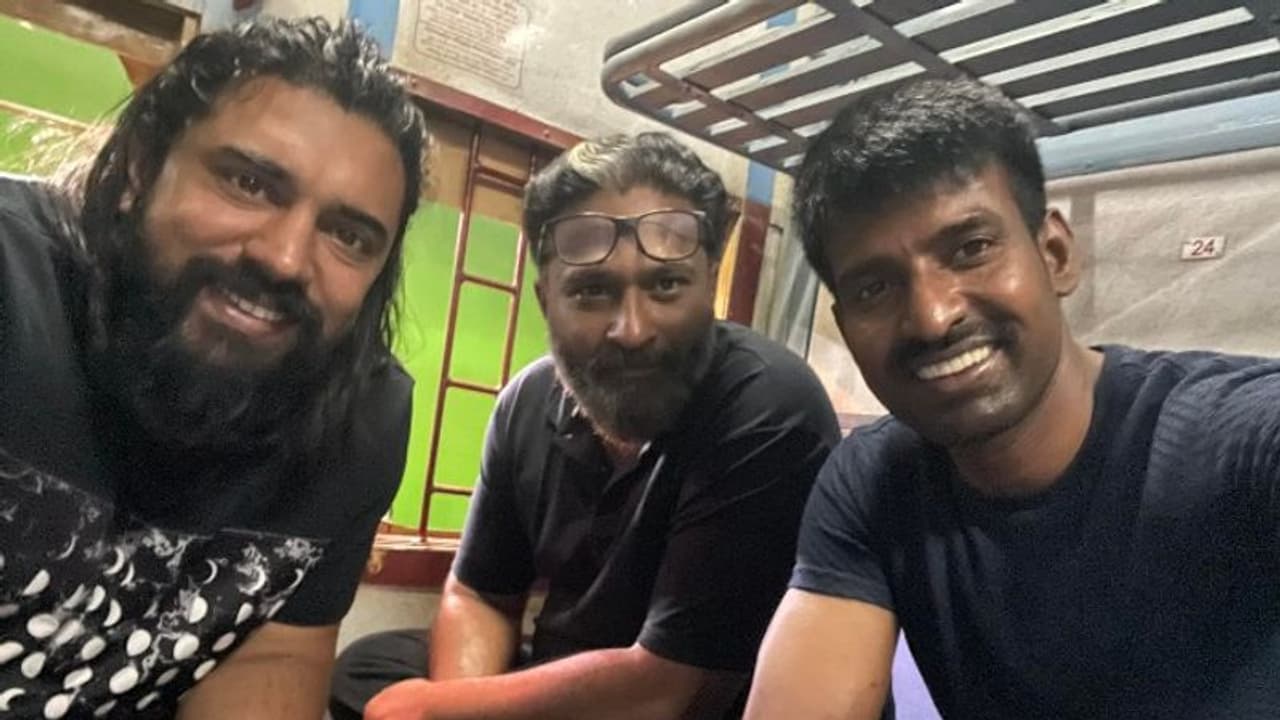 Nivin Pauly : 'പേരൻപ്' സംവിധായകനൊപ്പം നിവിന് പോളി; ചിത്രത്തിന്റെ ഫൈനൽ ഷെഡ്യൂളിന് തുടക്കം Nivin Pauly : 'പേരൻപ്' സംവിധായകനൊപ്പം നിവിന് പോളി; ചിത്രത്തിന്റെ ഫൈനൽ ഷെഡ്യൂളിന് തുടക്കം