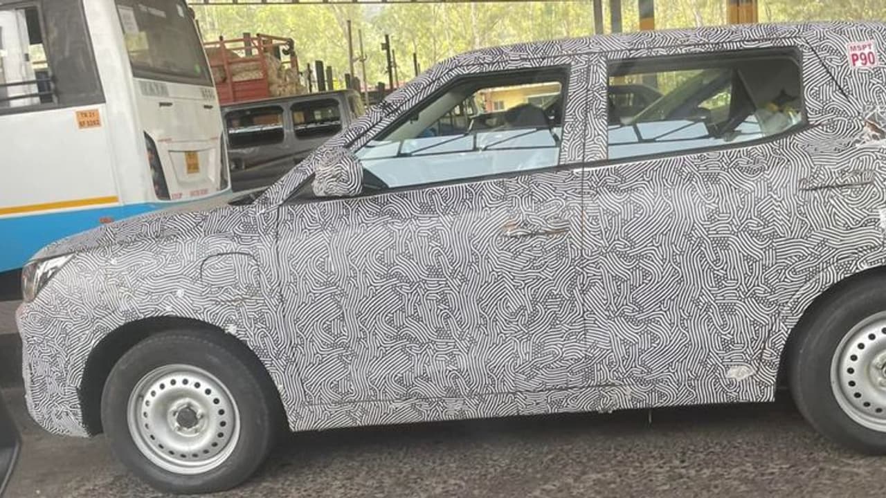 XUV300 Electric : നെക്സോണിനൊരു എതിരാളി, മഹീന്ദ്ര XUV300 ഇലക്ട്രിക് പരീക്ഷണത്തില്‍