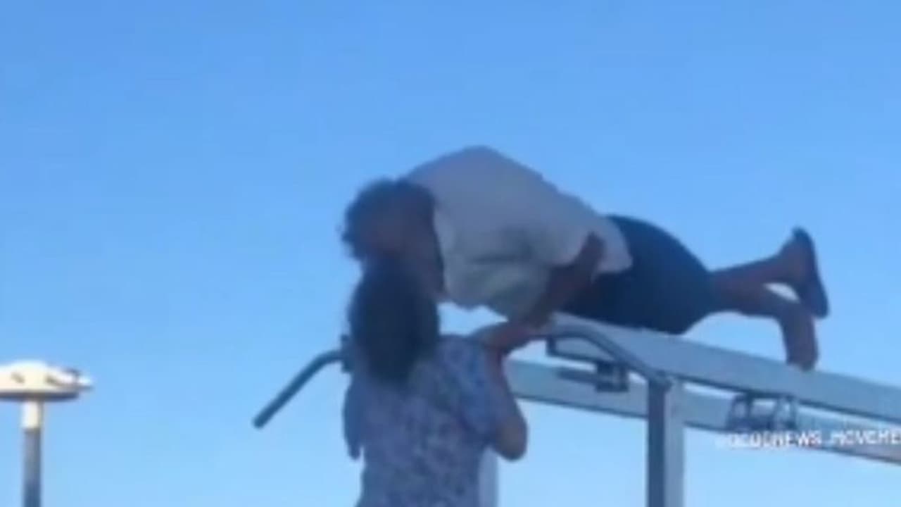 Viral Video : വെെറലായി ഈ വൃദ്ധ ദമ്പതികളുടെ ചുംബനം; വീഡിയോ