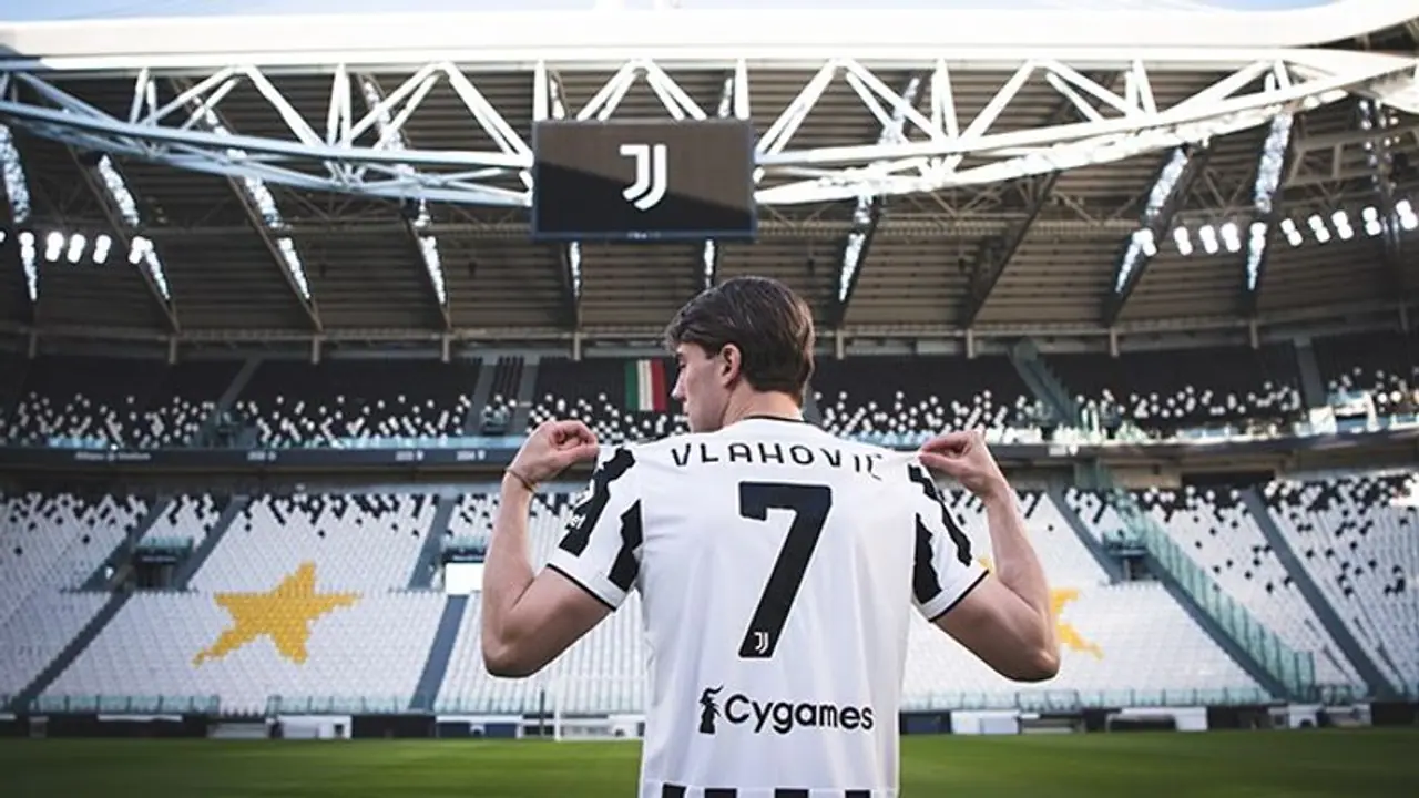 Dusan Vlahovic secures crucial late winner for Juventus, Napoli suffers further setback in Serie A Dusan Vlahovic secures crucial late winner for Juventus, Napoli suffers further setback in Serie A