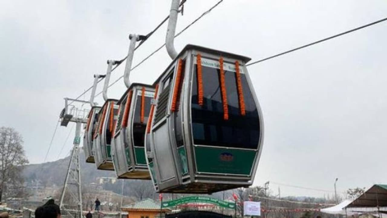 Budget 2022 : രാജ്യത്ത് എട്ട് നഗരങ്ങളിൽ റോപ്വേ പദ്ധതി നടപ്പാക്കും; ടൂറിസം ഗതാഗത രംഗങ്ങളിൽ ഊർജ്ജമാകും Budget 2022 : രാജ്യത്ത് എട്ട് നഗരങ്ങളിൽ റോപ്വേ പദ്ധതി നടപ്പാക്കും; ടൂറിസം ഗതാഗത രംഗങ്ങളിൽ ഊർജ്ജമാകും