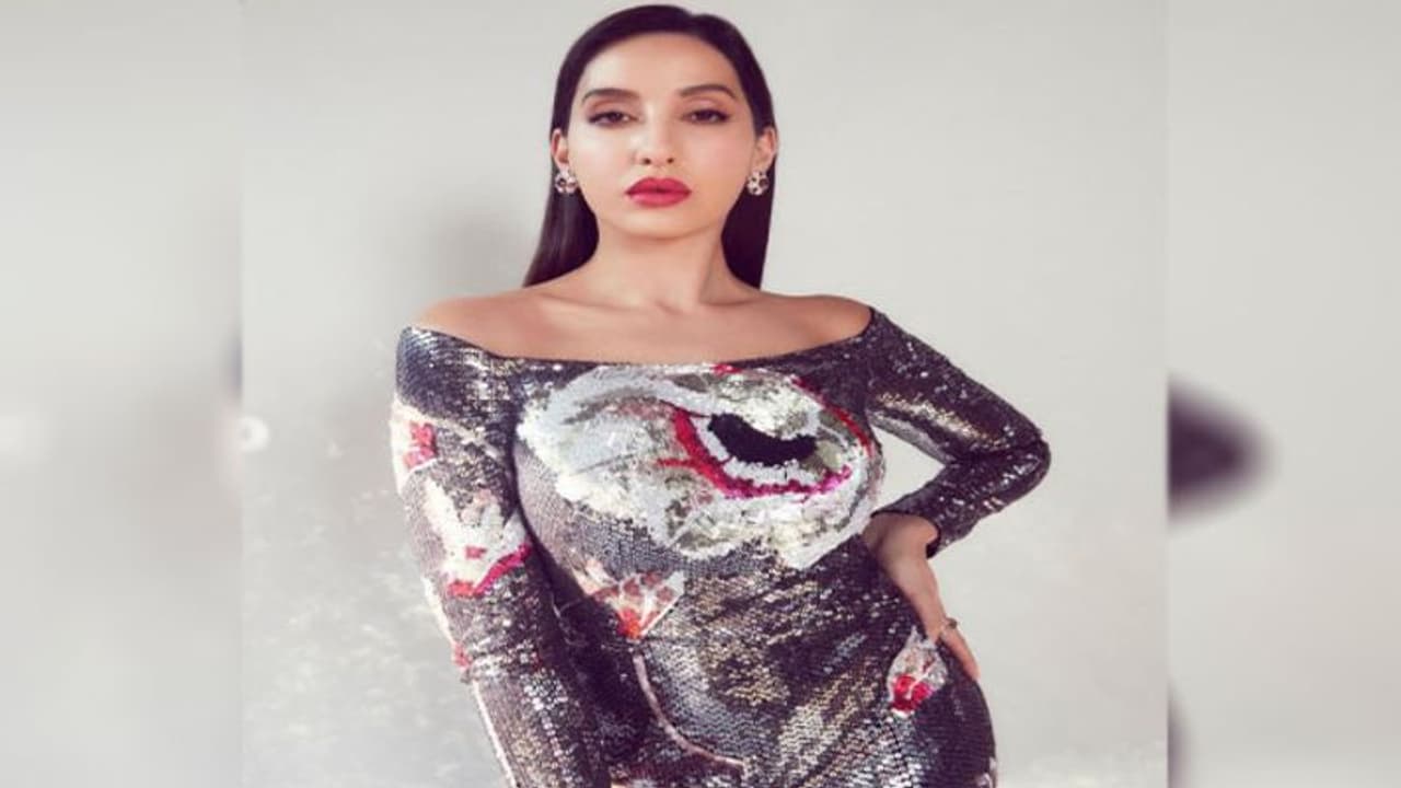 Nora Fatehi ने बेहद ही बोल्ड तस्वीर शेयर कर पूछा कौन चलना चाहता है मेरे साथ वेकेशन मनाने