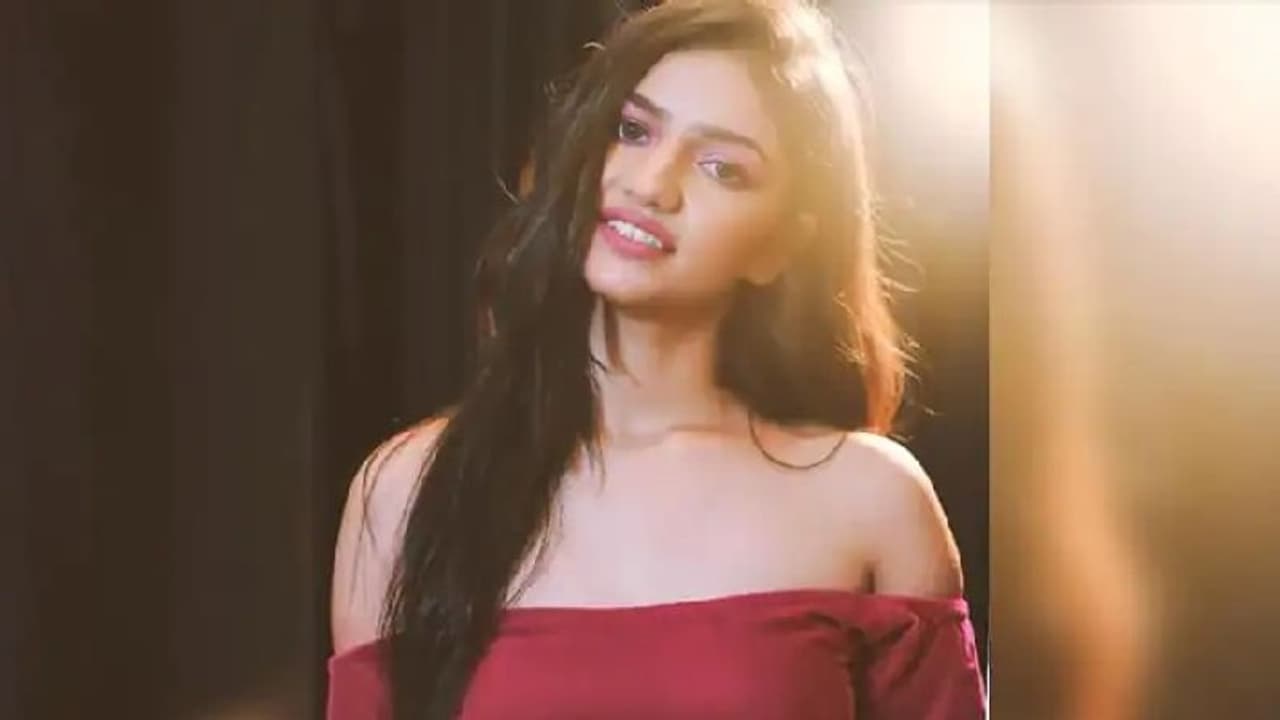 मंत्री रामलाल जाट को सेक्स स्कैंडल में फंसाने मॉडल गुनगुन को किया ब्लैकमेल, एक रात सोने के लिए बनाया दबाव मंत्री रामलाल जाट को सेक्स स्कैंडल में फंसाने मॉडल गुनगुन को किया ब्लैकमेल, एक रात सोने के लिए बनाया दबाव