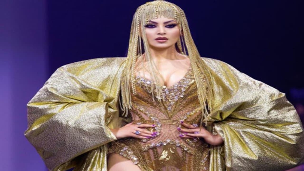 Russia Ukraine War से बाल बाल बची Urvashi Rautela, जानें यूक्रेन में क्या कर रही थी एक्ट्रेस Russia Ukraine War से बाल बाल बची Urvashi Rautela, जानें यूक्रेन में क्या कर रही थी एक्ट्रेस