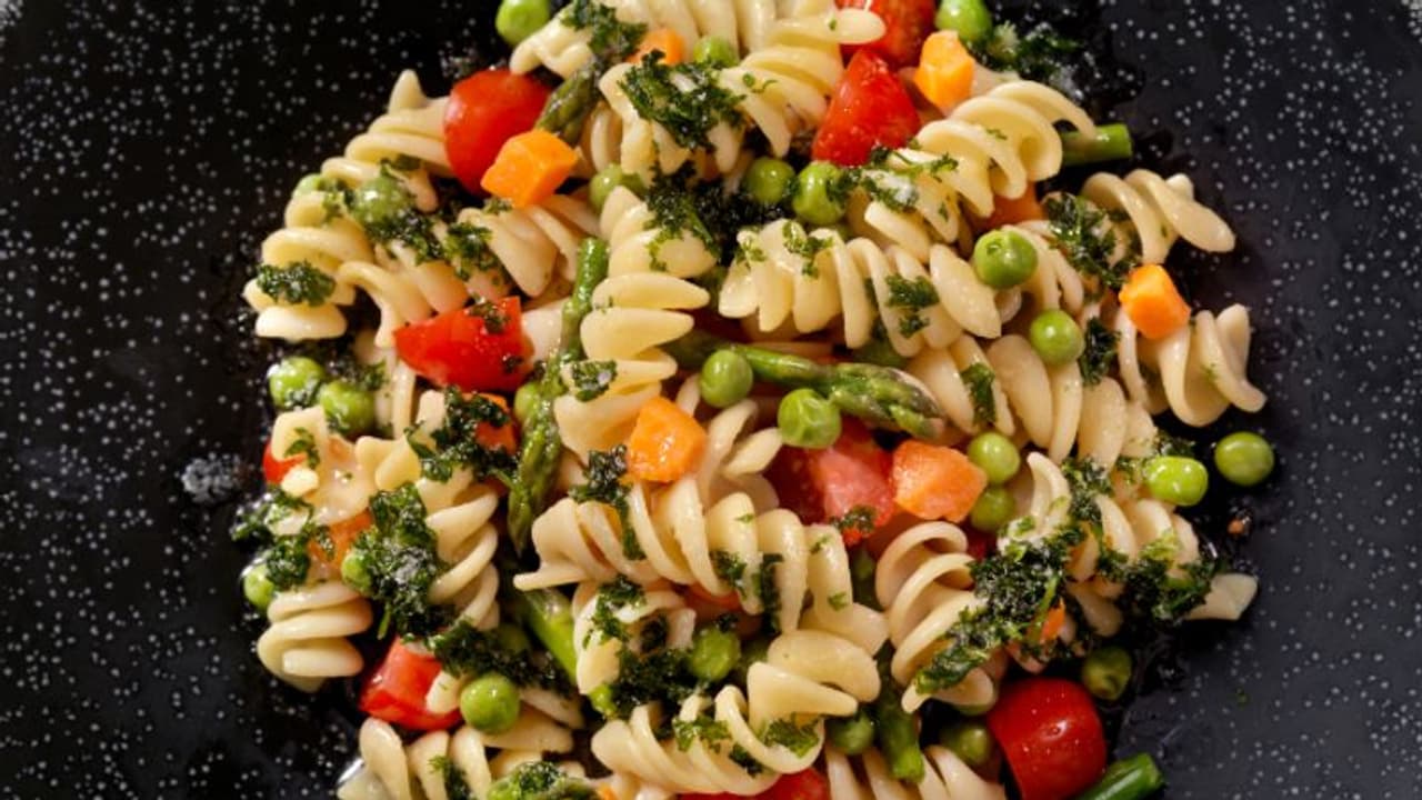 সহজ উপায়ে ঘরে তৈরি করুন ভেজিটেবল পাস্তা, জেনে নিন এর সহজ রেসিপি