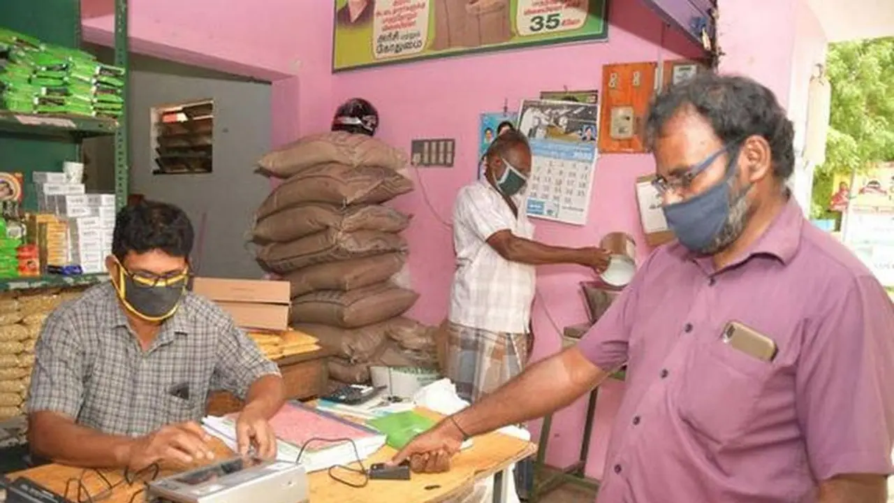 Biometric damage :அடுத்த அதிர்ச்சியில் ரேஷன் கடை ஊழியர்கள்..ரூ.8 கோடி அபராதம் விதிக்க தமிழக அரசு உத்தரவு..