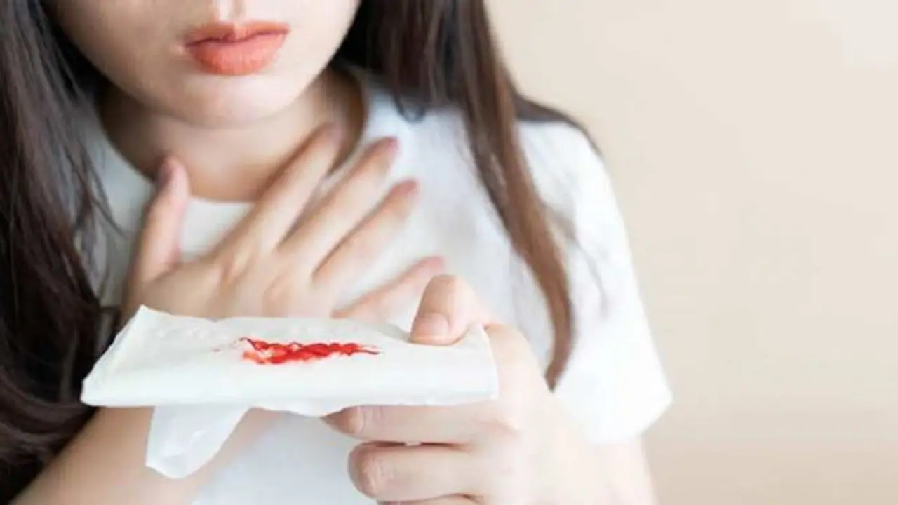 സാധാരണ ഇൻഫെക്ഷനും ശ്വാസകോശത്തെ ബാധിച്ചിരിക്കുന്ന ക്യാൻസറും എങ്ങനെ തിരിച്ചറിയാം? സാധാരണ ഇൻഫെക്ഷനും ശ്വാസകോശത്തെ ബാധിച്ചിരിക്കുന്ന ക്യാൻസറും എങ്ങനെ തിരിച്ചറിയാം?