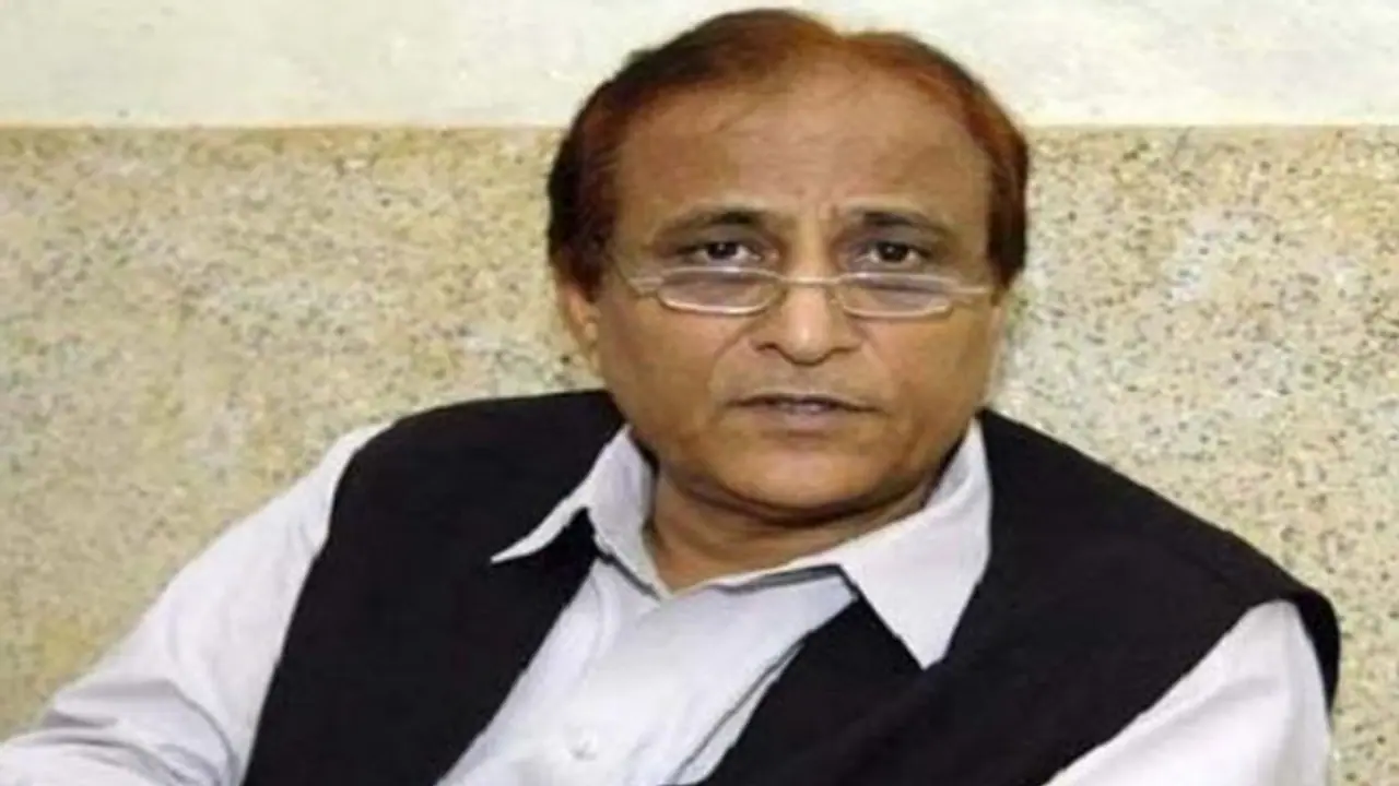 अखिलेश यादव और आजम खान के बीच खड़ी हुई दीवार, मीडिया सलाहकार ने कहा सपा अध्यक्ष को हमारे कपड़ों से बू आती है अखिलेश यादव और आजम खान के बीच खड़ी हुई दीवार, मीडिया सलाहकार ने कहा सपा अध्यक्ष को हमारे कपड़ों से बू आती है