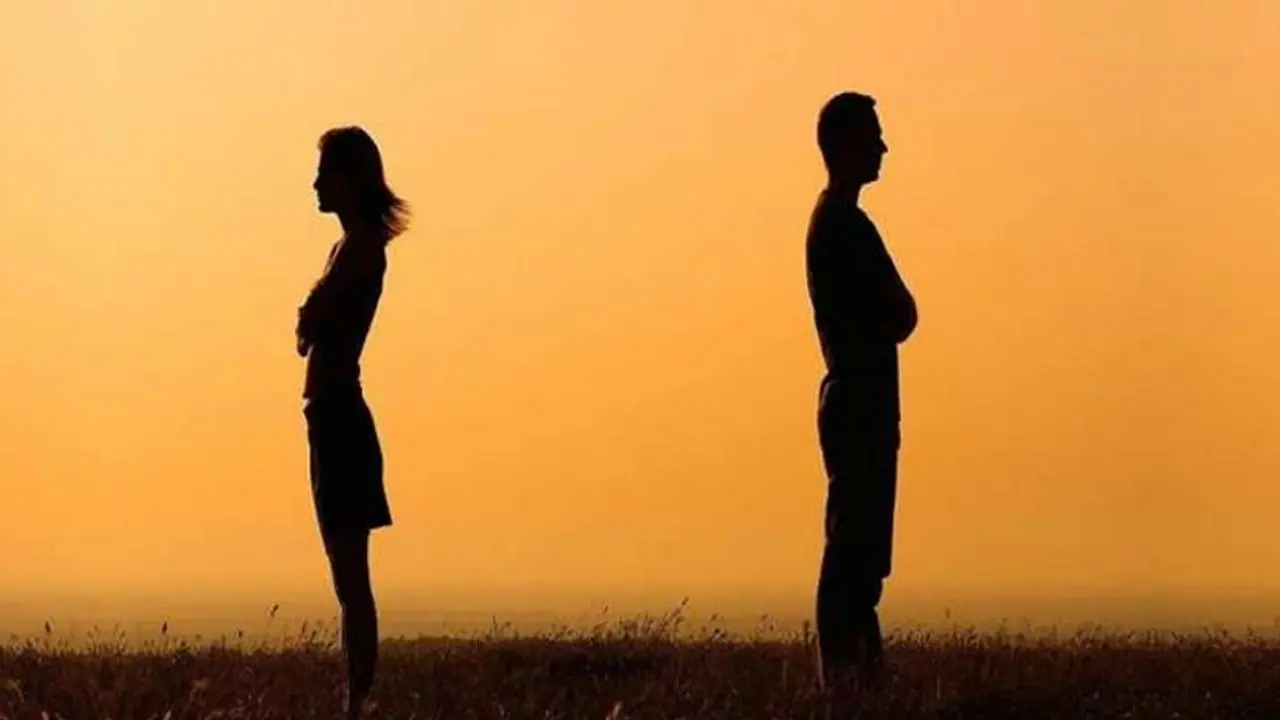 'കാമുകി വഞ്ചിച്ചു, പകരം 25,000 രൂപ കിട്ടി'; 'ഹാർട്ട് ബ്രേക്ക് ഇൻഷുറൻസ് ഫണ്ട്', വൈറലായി യുവാവിന്‍റെ കുറിപ്പ്