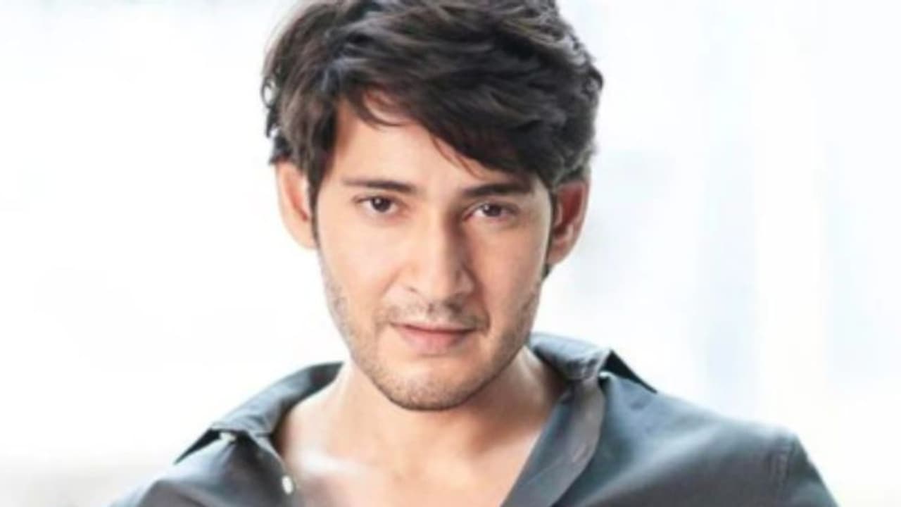 Mahesh Babu : ത്രിവിക്രം ശ്രീനിവാസിന്റെ സംവിധാനത്തില് മഹേഷ് ബാബു നായകനാകുന്നു, പൂജ കഴിഞ്ഞു Mahesh Babu : ത്രിവിക്രം ശ്രീനിവാസിന്റെ സംവിധാനത്തില് മഹേഷ് ബാബു നായകനാകുന്നു, പൂജ കഴിഞ്ഞു