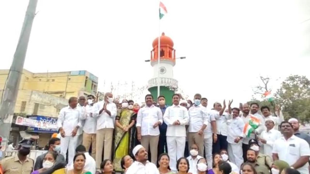 భారతదేశమే గర్వించదగ్గ మహానేత మహ్మద్ అలీ జిన్నా...: వైసిపి మాజీ ఎంపీ సంచలనం భారతదేశమే గర్వించదగ్గ మహానేత మహ్మద్ అలీ జిన్నా...: వైసిపి మాజీ ఎంపీ సంచలనం