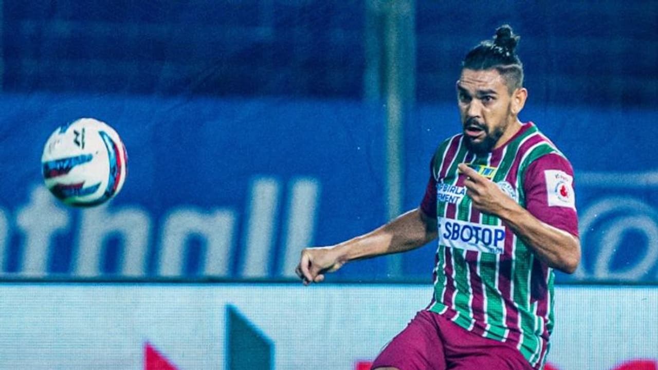 ISL 2021 22 : വിധിയെഴുതി സെല്‍ഫ് ഗോള്‍; മുംബൈ സിറ്റി എടികെ മോഹന്‍ ബഗാന്‍ പോരാട്ടം സമനിലയില്‍