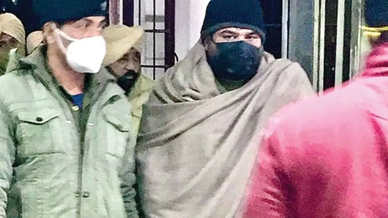 ED के 70 सवाल 5 घंटे पूछताछ: चौथे पर ही अटका पंजाब CM Channi का भतीजा हनी, पढ़ें गिरफ्तारी की Inside Story