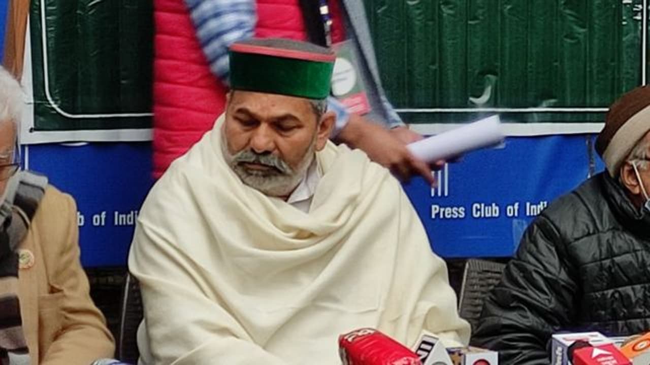 Up Chunav 2022:BKU प्रवक्ता राकेश टिकैत ने परिवार संग किया मतदान,'किसान के मुद्दों पर चोट कर वोट करने की अपील Up Chunav 2022:BKU प्रवक्ता राकेश टिकैत ने परिवार संग किया मतदान,'किसान के मुद्दों पर चोट कर वोट करने की अपील