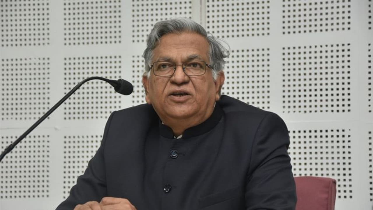 BHU के 107 वें स्थापना दिवस पर कुलपति ने शुरू किया अभियान, 'प्रतिदान' के माध्यम से आर्थिक योगदान का आह्वान BHU के 107 वें स्थापना दिवस पर कुलपति ने शुरू किया अभियान, 'प्रतिदान' के माध्यम से आर्थिक योगदान का आह्वान