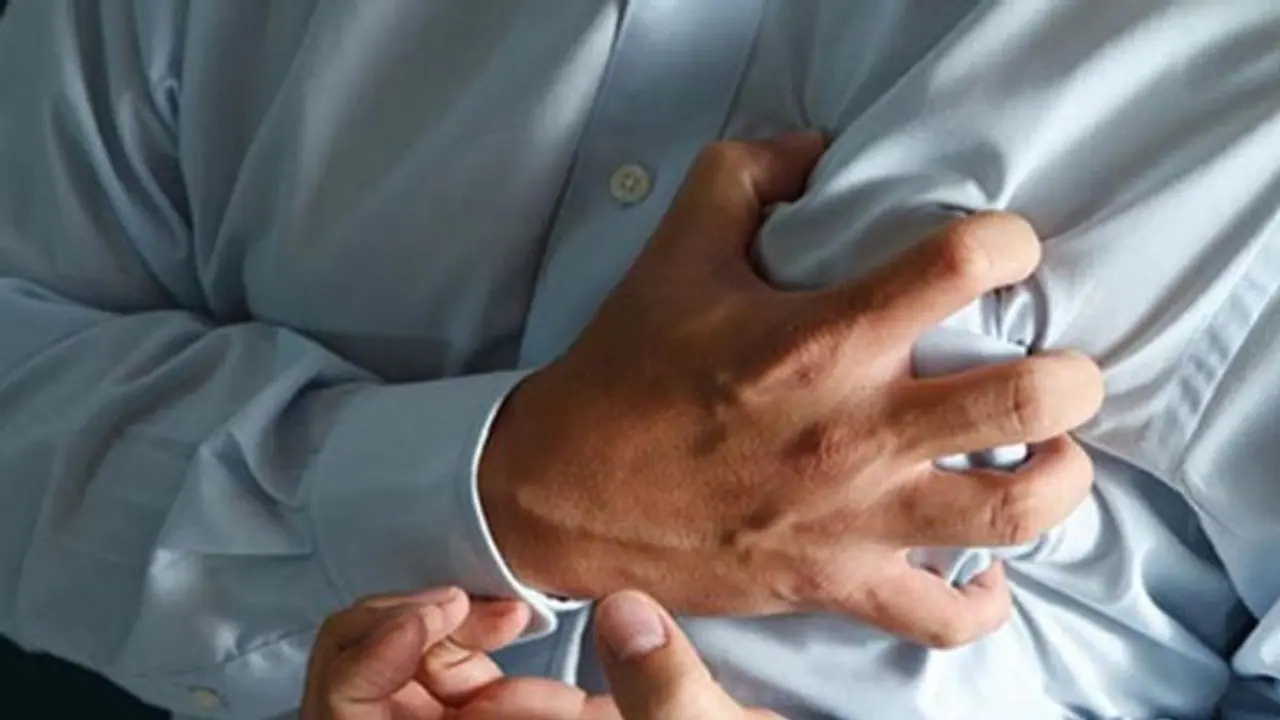 Smoking : പുകവലി ഹൃദയാഘാതത്തിന് കാരണമാകുമോ? ഡോക്ടർ വിശദീകരിക്കുന്നു