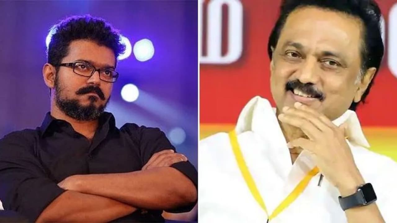 திமுகவுடன் கைகோர்த்த 'விஜய் மக்கள் இயக்கம்..' நடிகர் விஜய்க்கு "ஷாக்" கொடுத்த ரசிகர்கள் !!