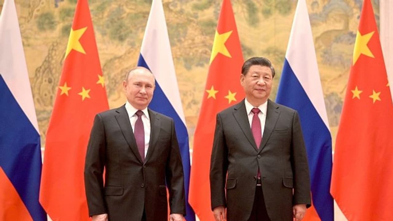 Solve Ukraine crisis through talks: Xi Jinping to Putin, Moscow ready for 'high level talks' Solve Ukraine crisis through talks: Xi Jinping to Putin, Moscow ready for 'high level talks'