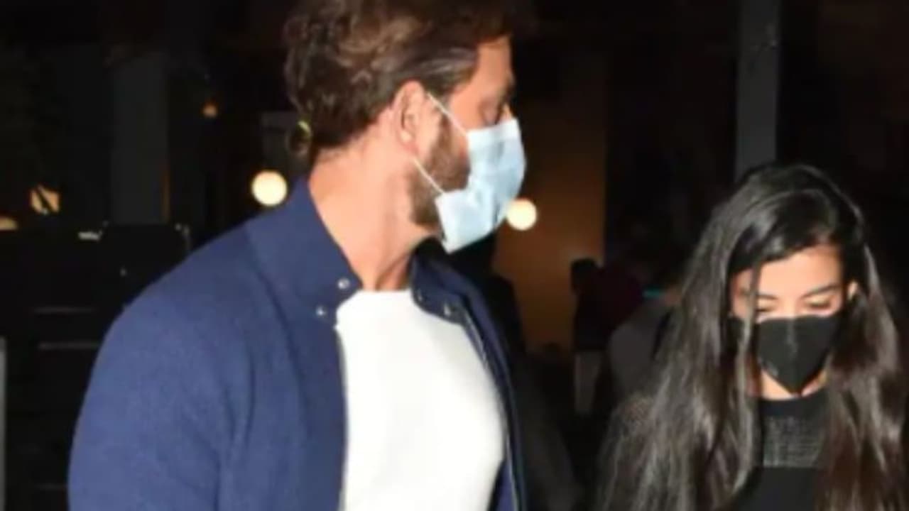 Hrithik Roshan : സബയ്‍ക്കൊപ്പം ഹൃത്വിക് റോഷൻ, ഫോട്ടോകള്‍ വീണ്ടും പ്രചരിക്കുന്നു