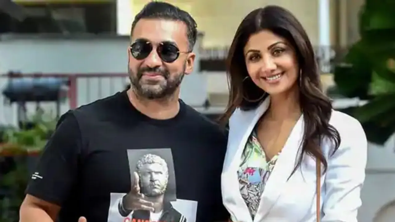 আবারও আদালতের দ্বারস্থ রাজ কুন্দ্রা, 'পর্নোগ্রাফি' থেকে মুক্তি পেতে আবেদন শিল্পার স্বামীর আবারও আদালতের দ্বারস্থ রাজ কুন্দ্রা, 'পর্নোগ্রাফি' থেকে মুক্তি পেতে আবেদন শিল্পার স্বামীর