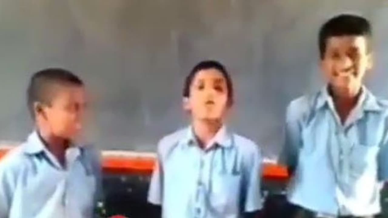 Viral Video : बैकबेंचर्स ने दिखाया अद्भुत हुनर, वीडियो देख कोई भी हो सकता है हैरान, लोगों ने बचपन को किया याद