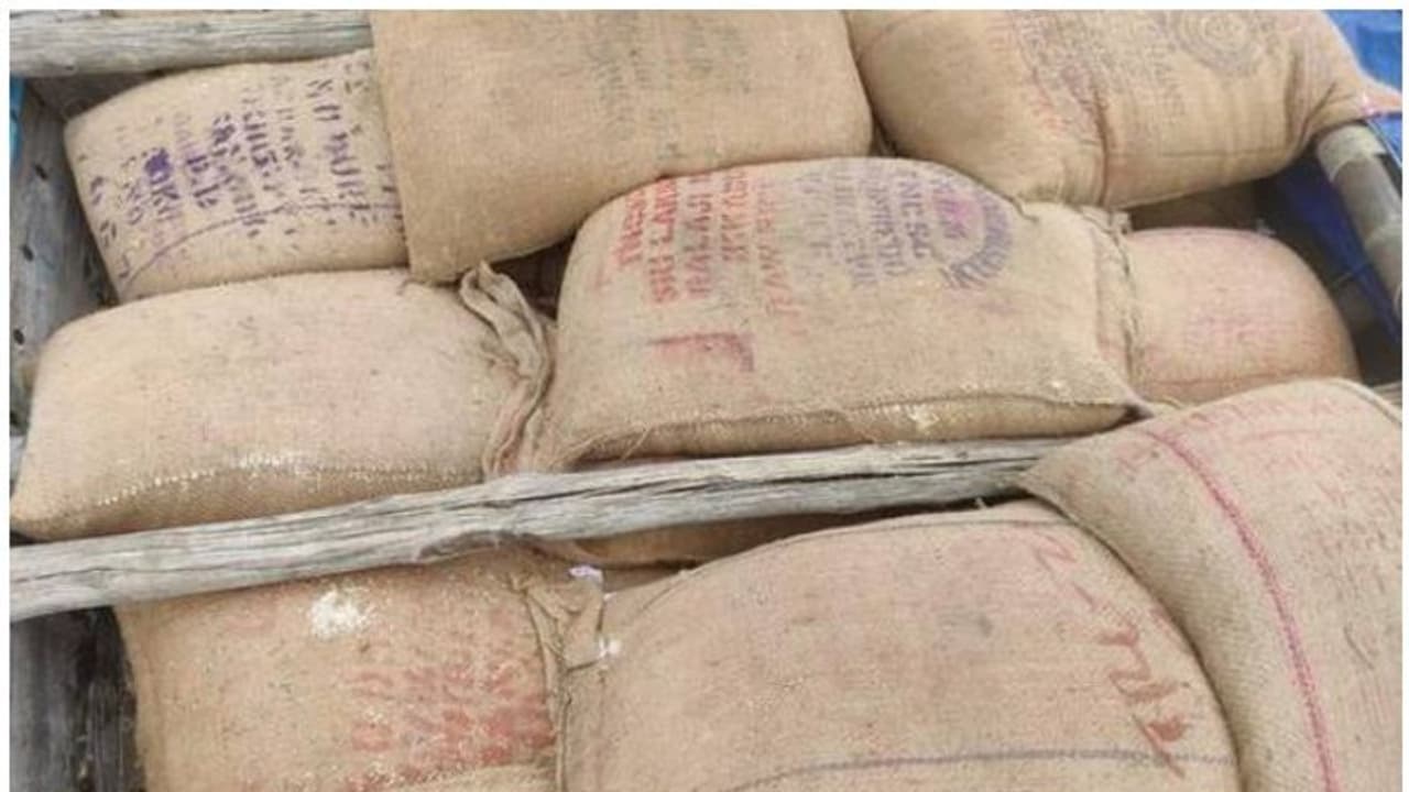 റേഷനരി കടത്താൻ ശ്രമം; കോഴിക്കോട് വലിയങ്ങാടിയിൽ പിടികൂടിയത് 10 ടൺ അരി