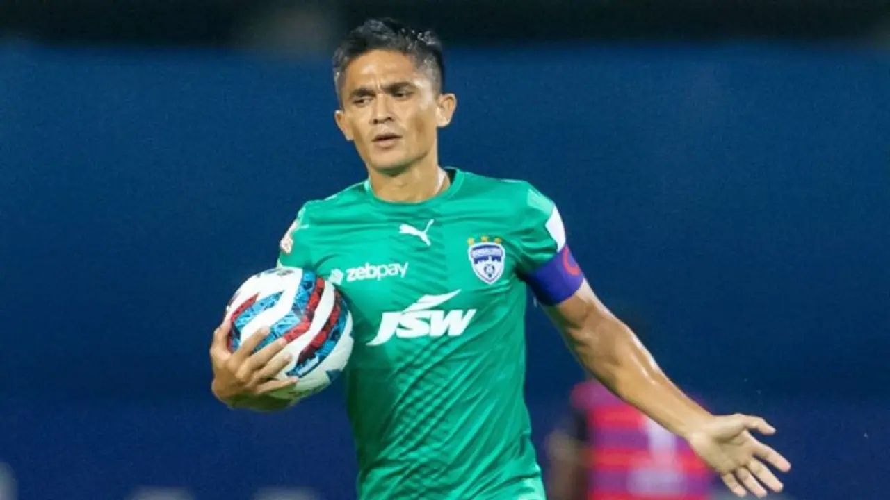 ISL 2021 22: ഛേത്രിക്ക് റെക്കോര്ഡ്; ജംഷഡ്പൂരിന്റെ ഉരുക്കുകോട്ട തകര്ത്ത് ബെംഗലൂരു ആദ്യ നാലില് ISL 2021 22: ഛേത്രിക്ക് റെക്കോര്ഡ്; ജംഷഡ്പൂരിന്റെ ഉരുക്കുകോട്ട തകര്ത്ത് ബെംഗലൂരു ആദ്യ നാലില്