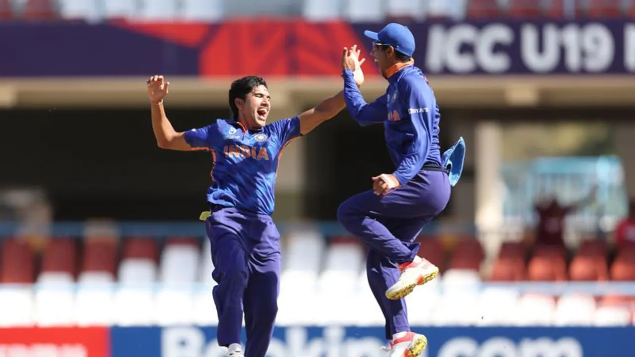 Under 19 World Cup Final 2022 India vs England: रवि कुमार और राज बावा ने इंग्लैंड को किया चारों खाने चित