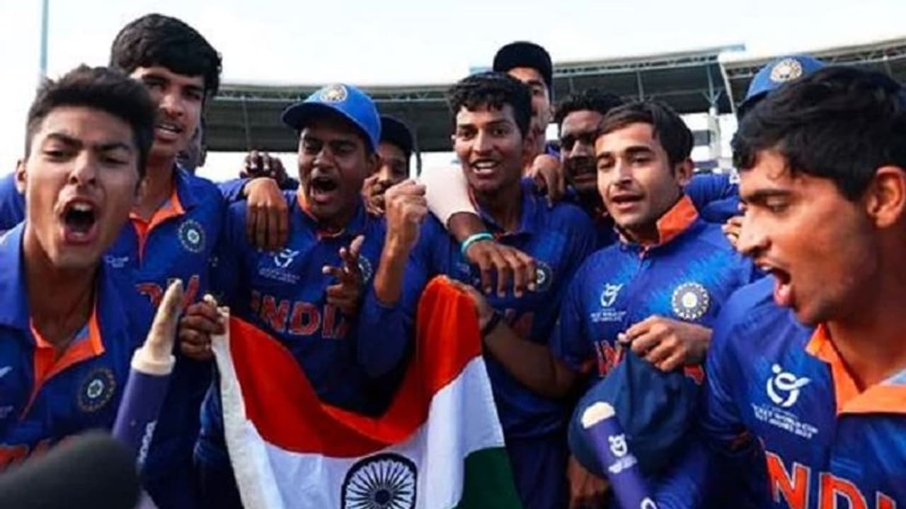 ICC U 19 World Cup: ಭಾರತಕ್ಕೆ 5ನೇ ಸಲ ಕಿರಿಯರ ವಿಶ್ವಕಪ್ ಕಿರೀಟ..! ICC U 19 World Cup: ಭಾರತಕ್ಕೆ 5ನೇ ಸಲ ಕಿರಿಯರ ವಿಶ್ವಕಪ್ ಕಿರೀಟ..!