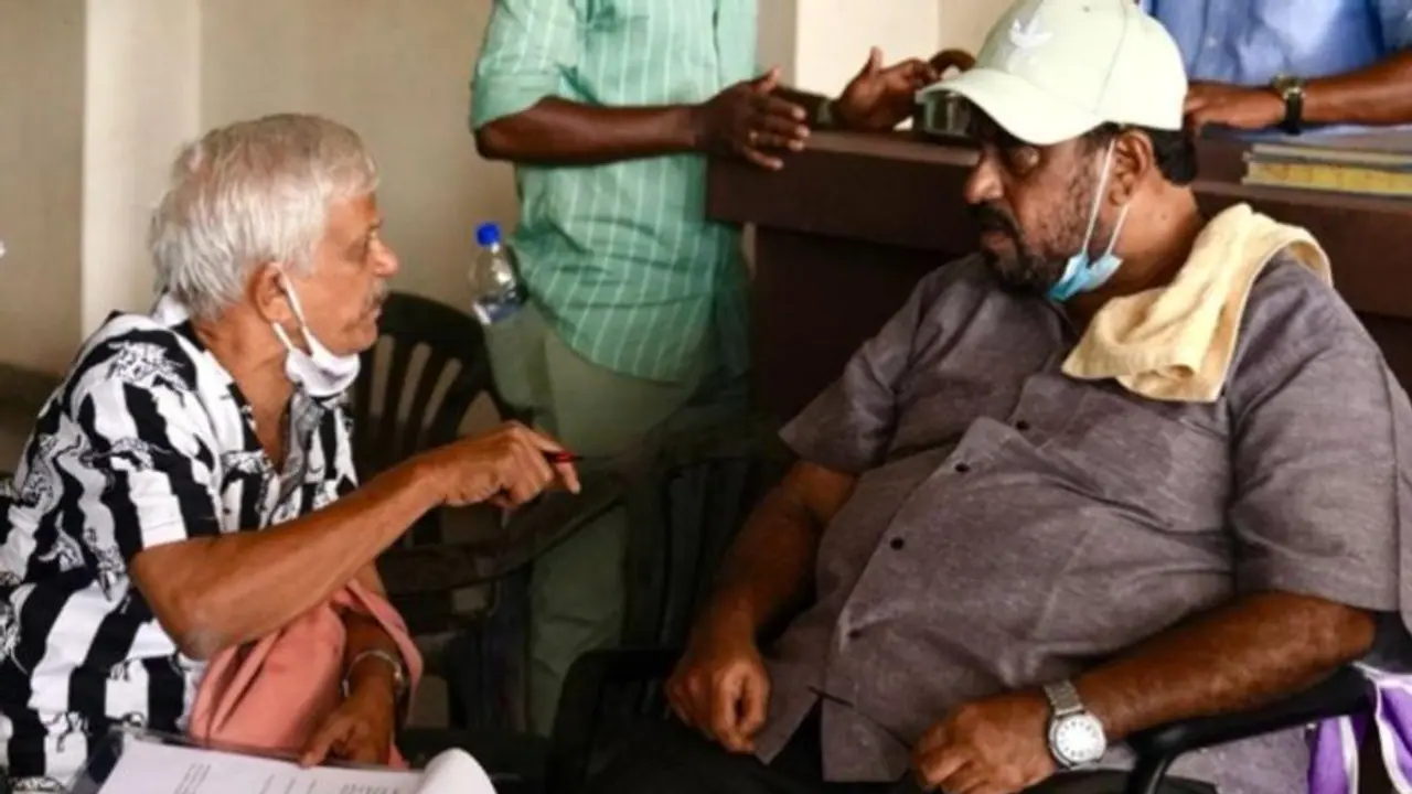 CBI Movie : 'സിബിഐയുടെ അന്വേഷണം എവിടംവരെയായി?', കെ മധുവും എസ് എൻ സ്വാമിയും ചര്ച്ചയില് CBI Movie : 'സിബിഐയുടെ അന്വേഷണം എവിടംവരെയായി?', കെ മധുവും എസ് എൻ സ്വാമിയും ചര്ച്ചയില്