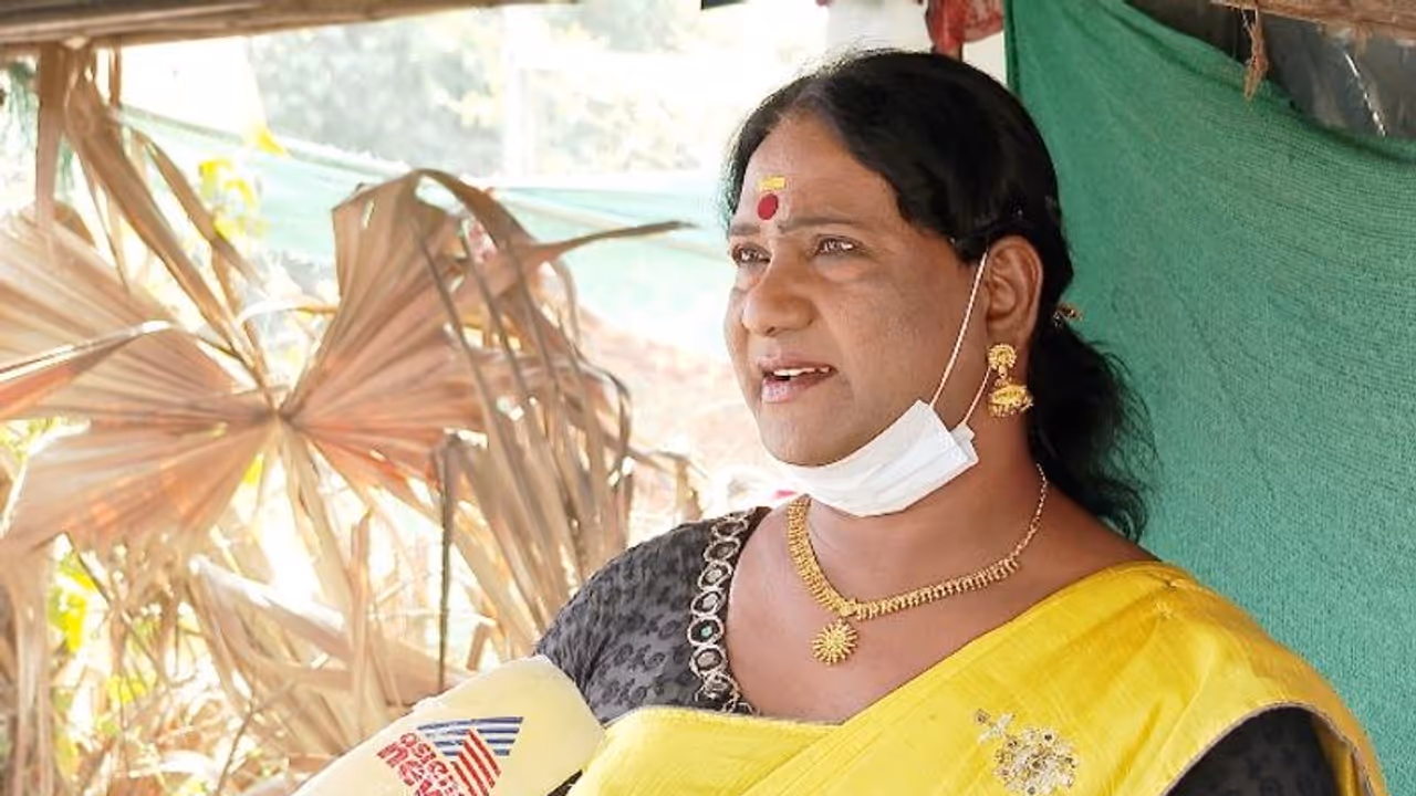 തലചായ്ക്കാനൊരിടമില്ല, ട്രാൻസ് വനിത കഴിയുന്നത് ചായ്പ്പിൽ, ഭൂമി നൽകൽ സാങ്കേതികക്കുരുക്കിൽ