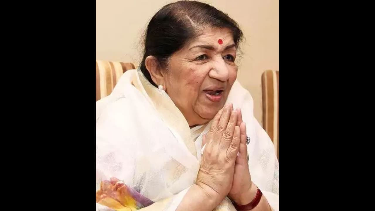 आखिर स्वर सम्राज्ञी लता जी ने ताउम्र क्यों नहीं की शादी, एक इंरटव्यू में किया था चौंकाने वाला खुलासा आखिर स्वर सम्राज्ञी लता जी ने ताउम्र क्यों नहीं की शादी, एक इंरटव्यू में किया था चौंकाने वाला खुलासा