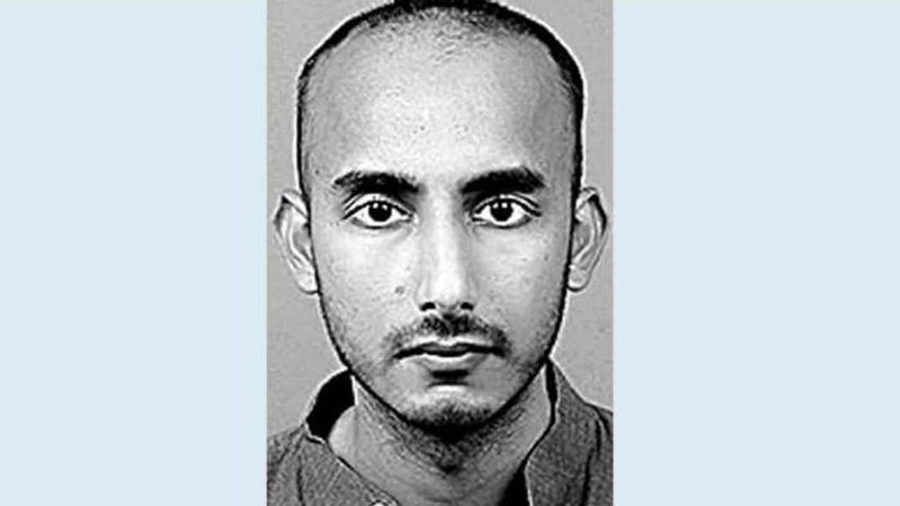 ഐഐടിയിലെ ജാതിവിവേചനം, മലയാളി അധ്യാപകൻ നിരാഹാരസമരത്തിന്, പ്രധാനമന്ത്രിക്ക് കത്തെഴുതി