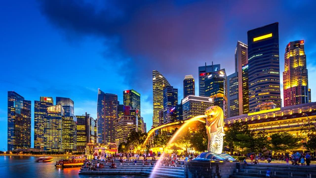 Singapore: అలా చేశాడ‌ని.. సింగ‌పూర్ లో భారతీయ సంతతి యువ‌కుడికి భారీ జ‌రిమానా.. ఏం జ‌రిగిందంటే..? 