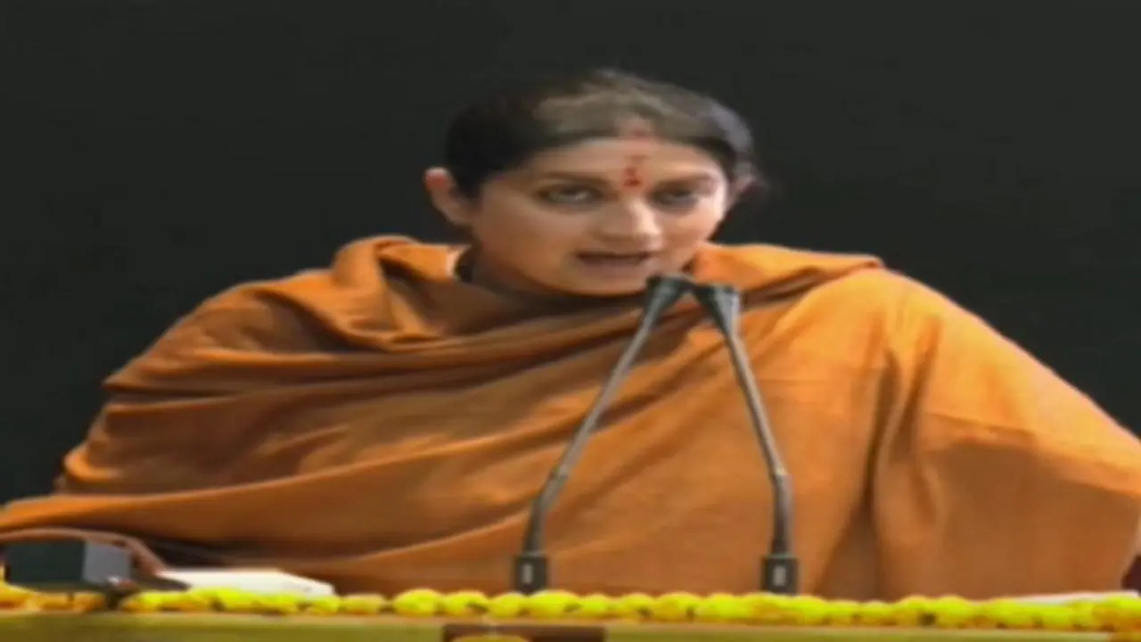 यूपी चुनाव से पहले सपा रालोद पर स्मृति ने साधा निशाना, बोलीं RLD को पड़ा वोट तो लाल टोपी वालों की बनेगी सरकार