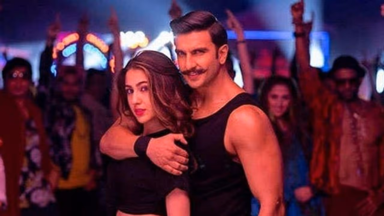 Sara Ali Khan to star in Don 3 with Ranveer Singh? Actress spotted at Farhan Akhtar's office Sara Ali Khan to star in Don 3 with Ranveer Singh? Actress spotted at Farhan Akhtar's office