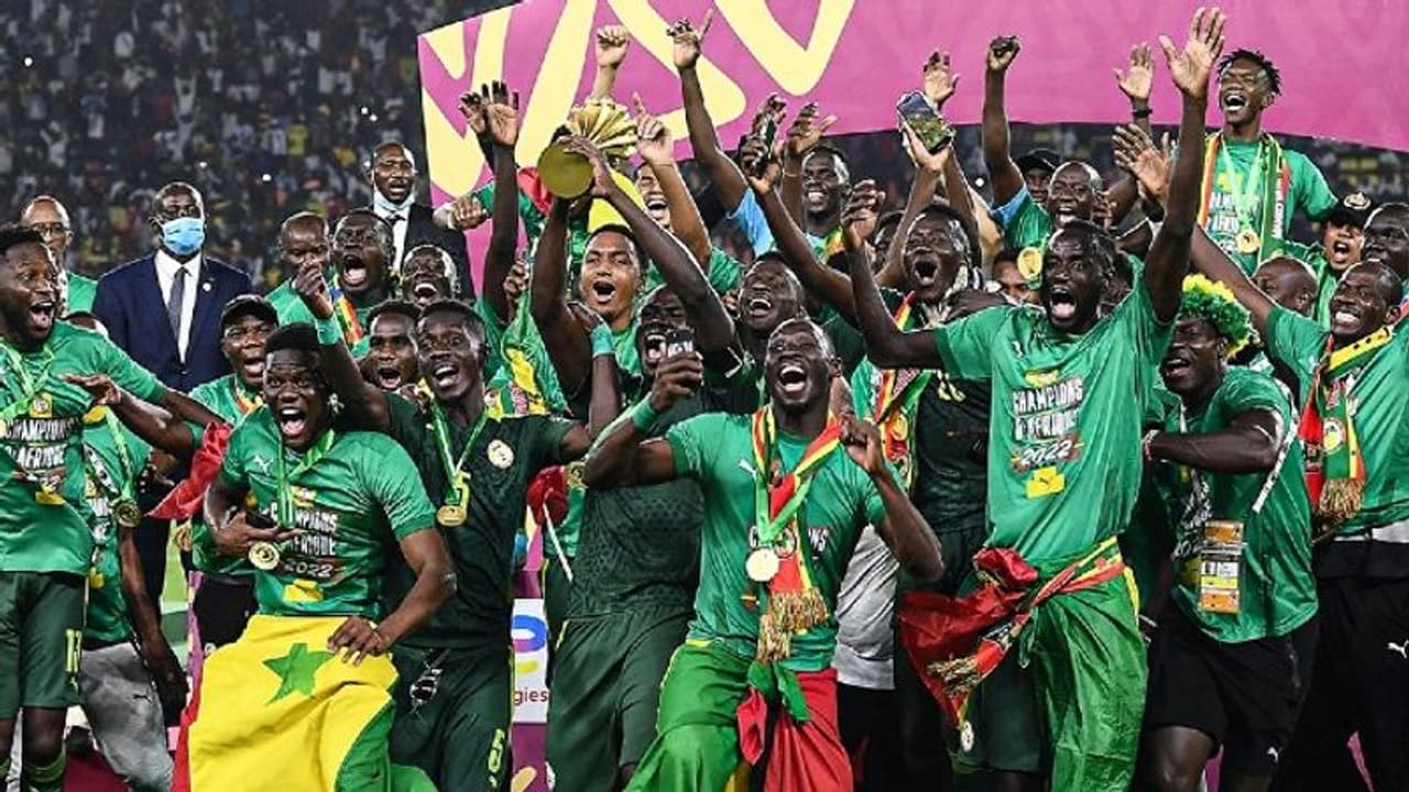 Africa Cup of Nations : സാലെയുടെ മോഹങ്ങള്ക്ക് തിരിച്ചടി; ഈജിപ്തിനെ മറികടന്ന് സെനഗല് ആദ്യ കിരീടമുയര്ത്തി Africa Cup of Nations : സാലെയുടെ മോഹങ്ങള്ക്ക് തിരിച്ചടി; ഈജിപ്തിനെ മറികടന്ന് സെനഗല് ആദ്യ കിരീടമുയര്ത്തി